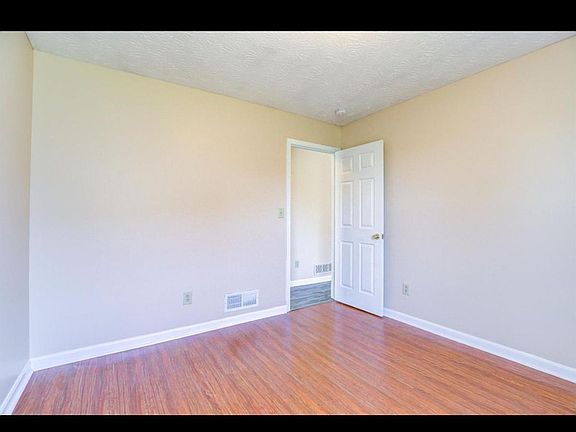 2nd image of 953 Legacy Ct