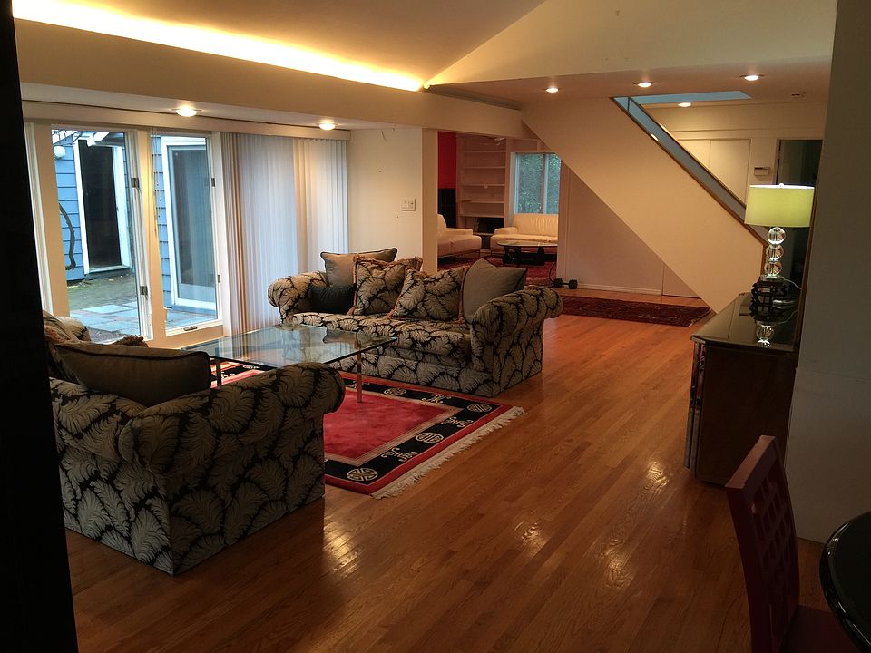 1st image of 34 Field Ln