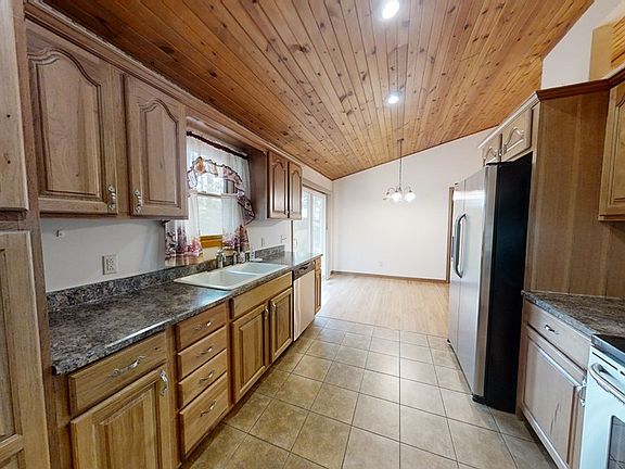 4th image of 1498F Luther Rd