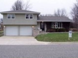 241 E Hazelwood St, Morton, IL