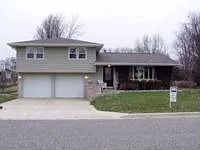 241 E Hazelwood St photo 1