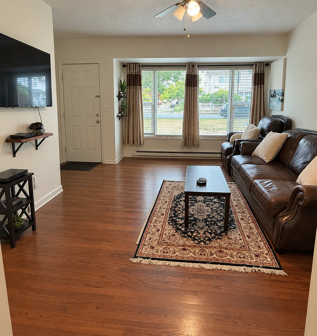 2 bed, 808 sqft, $2,050 — Photo 3