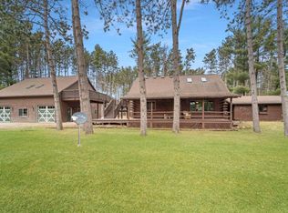N2192 Birchwood Dr, Waupaca, WI 54981