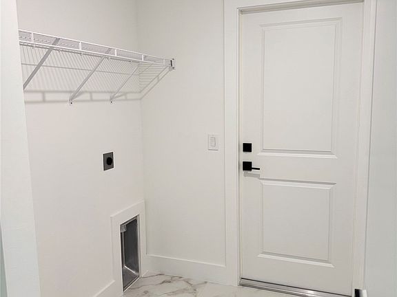5th image of 709 Ledge St