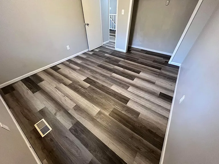327 NW Gibson Rd — Photo 8