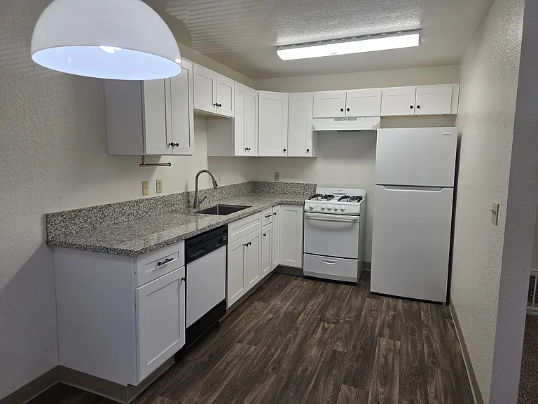 50 McKenzie Ct #50 — Photo 1