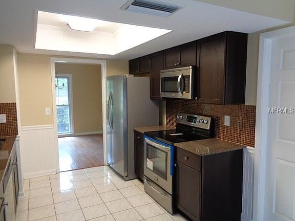 2nd image of 13906 Cherry Dale Ln