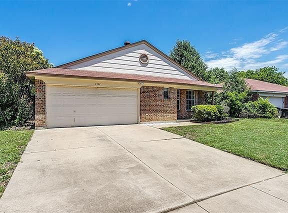 3rd image of 1317 Nelson Pl