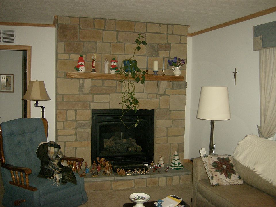 1st image of 272 Rockford Circle