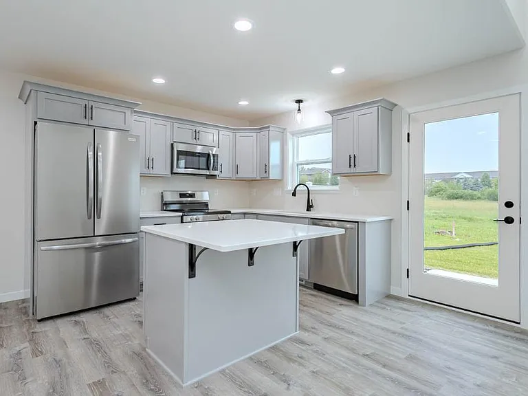 3504 Green Pastures Ln — Photo 10