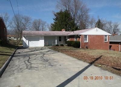 1st image of 90 Westgate Dr