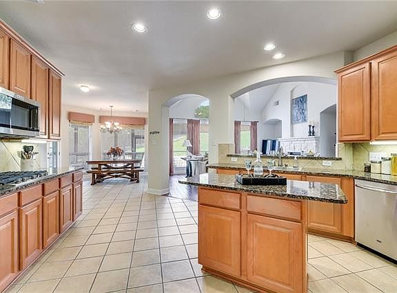 3rd image of 12021 Portobella Dr