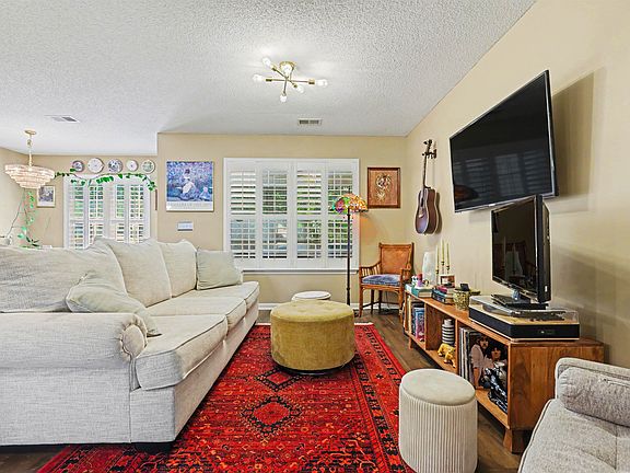 4th image of 1317 Shoebridge Dr. #1317