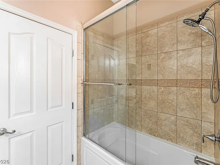 7205 Madonna Dr — Photo 23