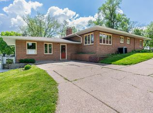 1110 Halstead St, Muscatine, IA 52761