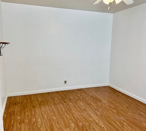 5th image of 1072 Luther Ave APT 4