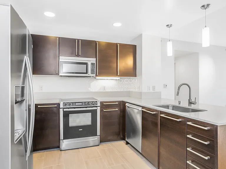 1160 Mission St #1214 — Photo 5