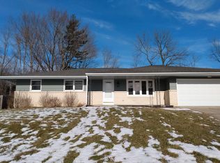 6474 Graydon Rd, Rockford, IL 61109