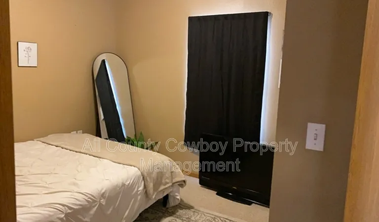 621 E Mitchell St #B5 — Photo 8