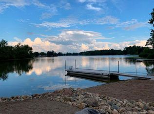 5445 S Groveland Dr, Albion, IN 46701