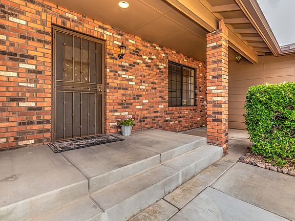 2nd image of 4065 N Saratoga Dr