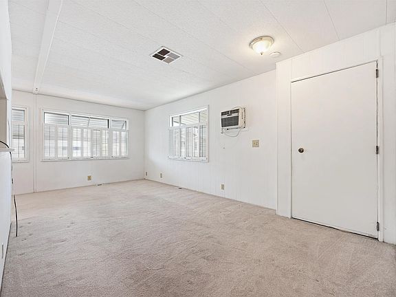 5th image of 2280 E Valley Pkwy E Space 87