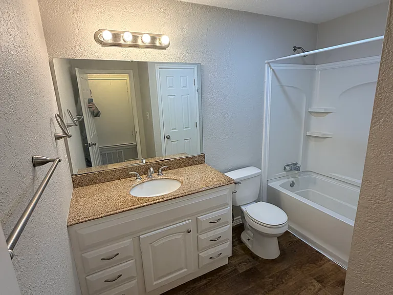 208 Uhland Rd #3 — Photo 10