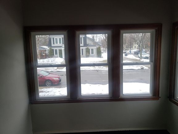 5th image of 701 7th St SE APT 1