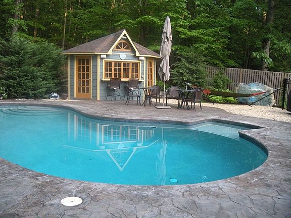 Heated Gunite Salt Water Pool w/cabana