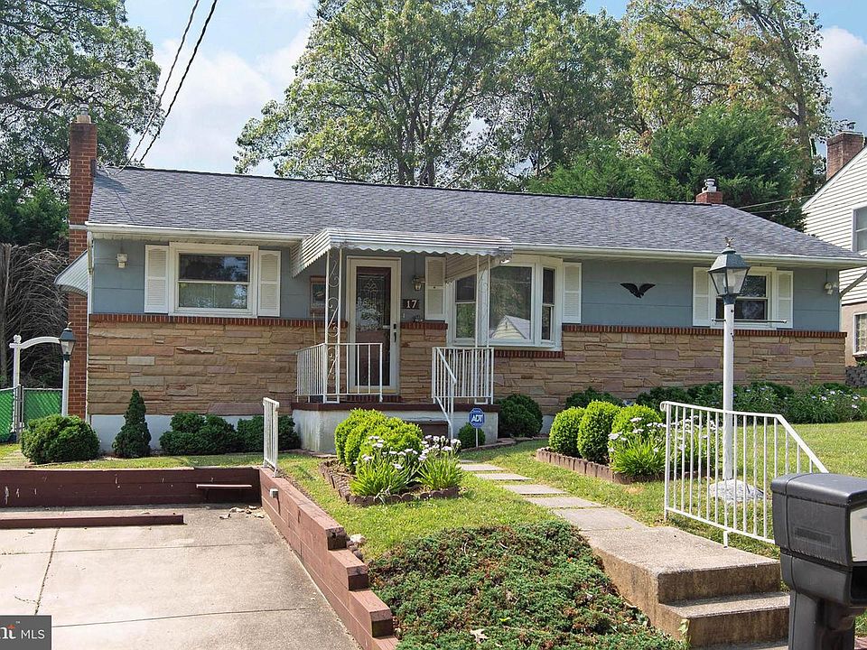 1st image of 17 Mapledale Ave