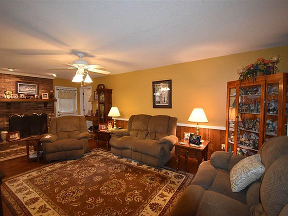 3rd image of 117 Carrollwood Ln