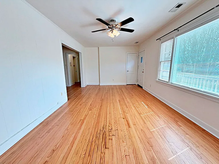 4838 Stanley Dr — Photo 20