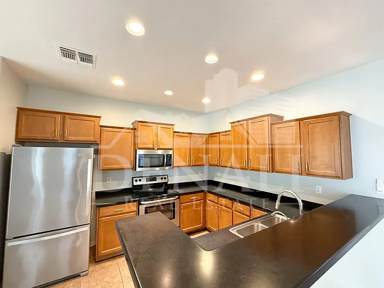 3998 W Roundabout Cir — Photo 10