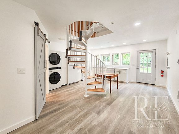 3rd image of 9051 Sunset Ln NW