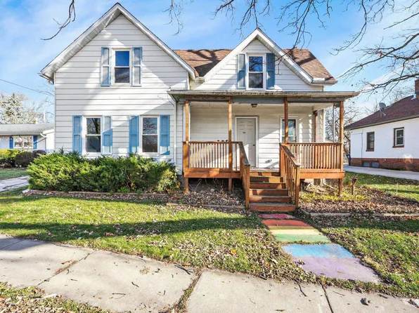 414 N Main St, Deerfield, WI 53531