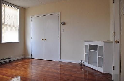 2nd image of 289 Sumner St #4