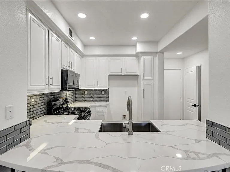 12240 Chantrelle Dr — Photo 14