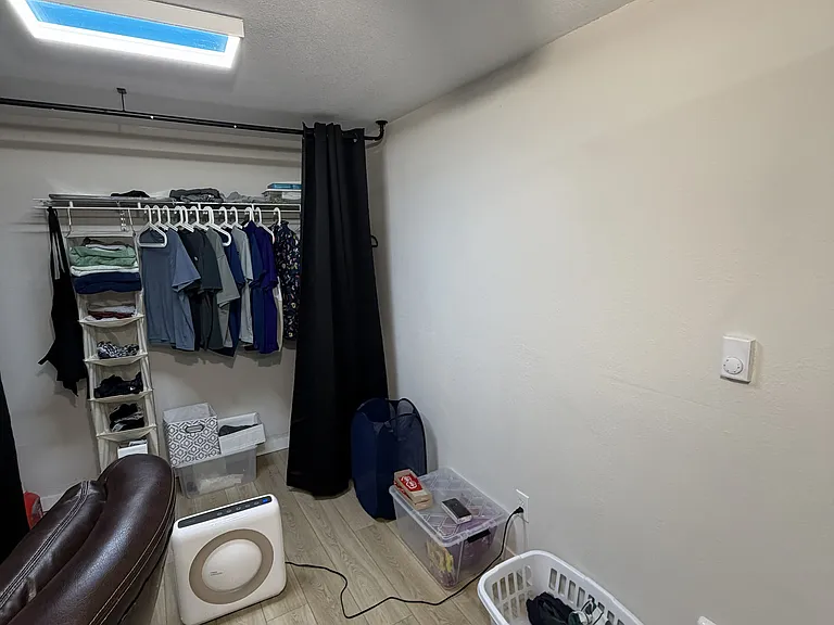 2914 Sunset Dr W #5 — Photo 2