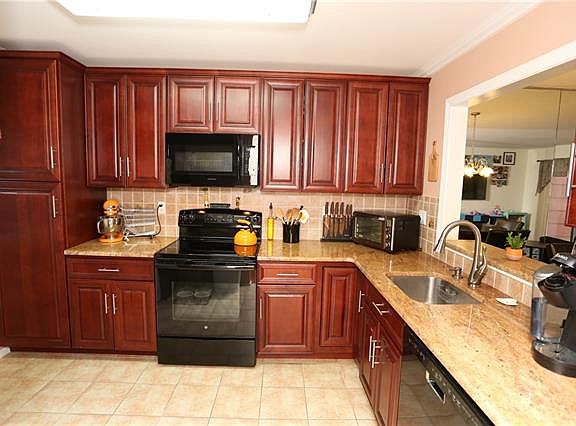 4th image of 88 Branchwood Ln