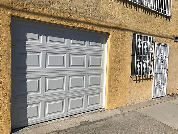 4th image of 1140 W 99th St APT C