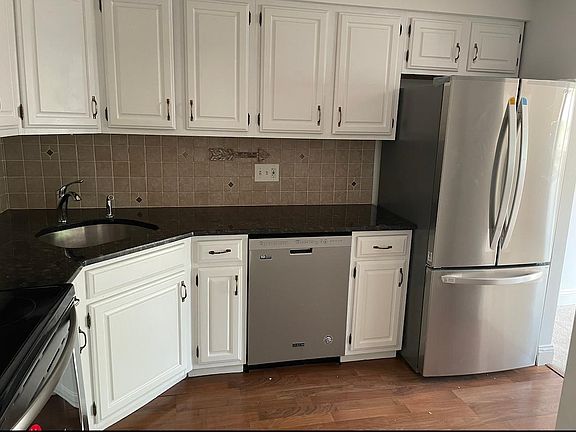3rd image of 43 Curtis Ave APT E