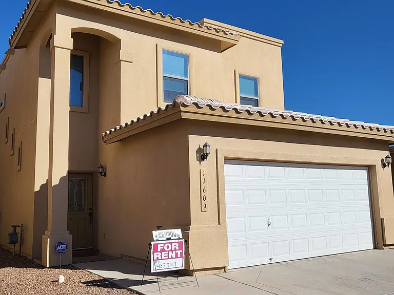 11609 Grotto Bay Ct — Photo 1