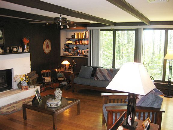 5th image of 16 Bott Ln