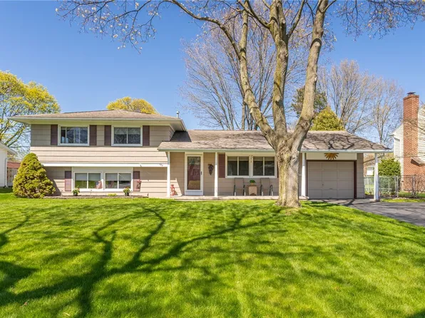383 Courtly Cir, Rochester, NY 14615