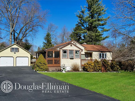 3rd image of 14 Larkspur Dr
