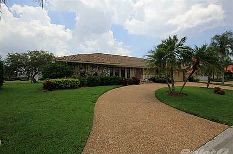 4th image of 237 Harbor House Dr