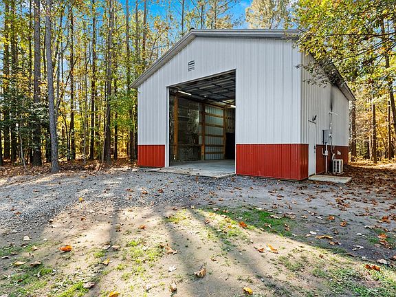 5th image of 2443 Beulah Church Rd