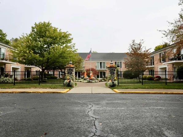 127 Stonyridge Dr APT 110, Sandusky, OH 44870