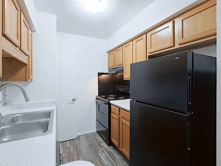 Ambassador Apartments — Photo 27