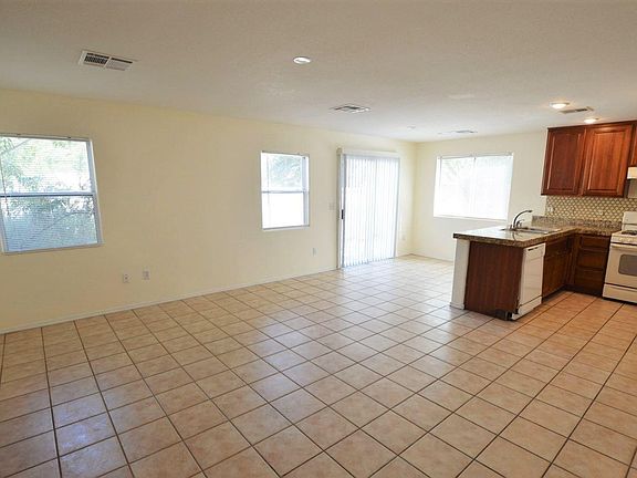 3rd image of 5857 Baroque Gold Ct